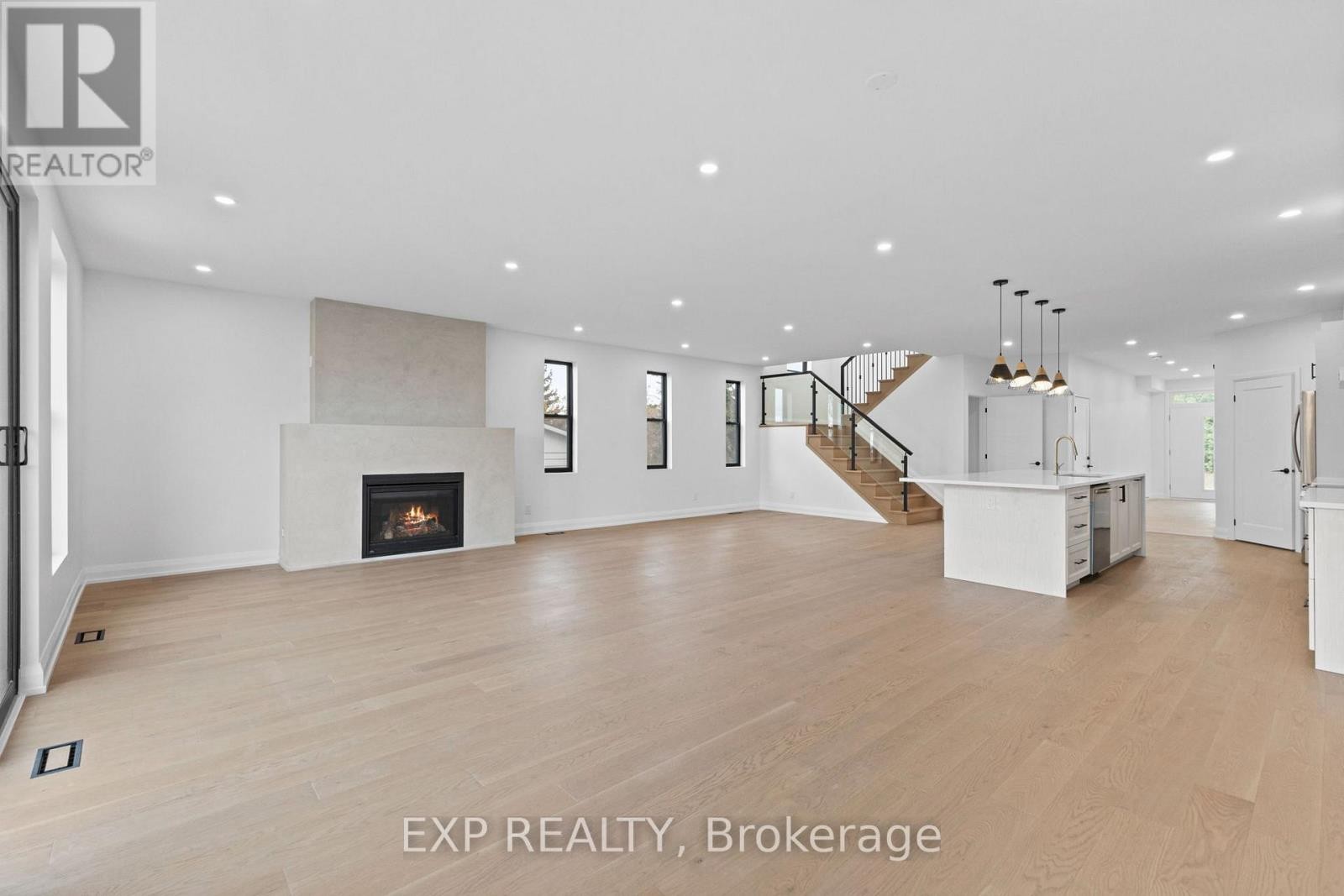 












6819 NOTRE DAME STREET

,
Ottawa,




Ontario
K1C1H4

