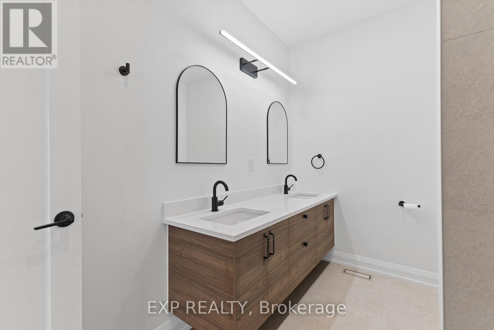 












6819 NOTRE DAME STREET

,
Ottawa,




Ontario
K1C1H4

