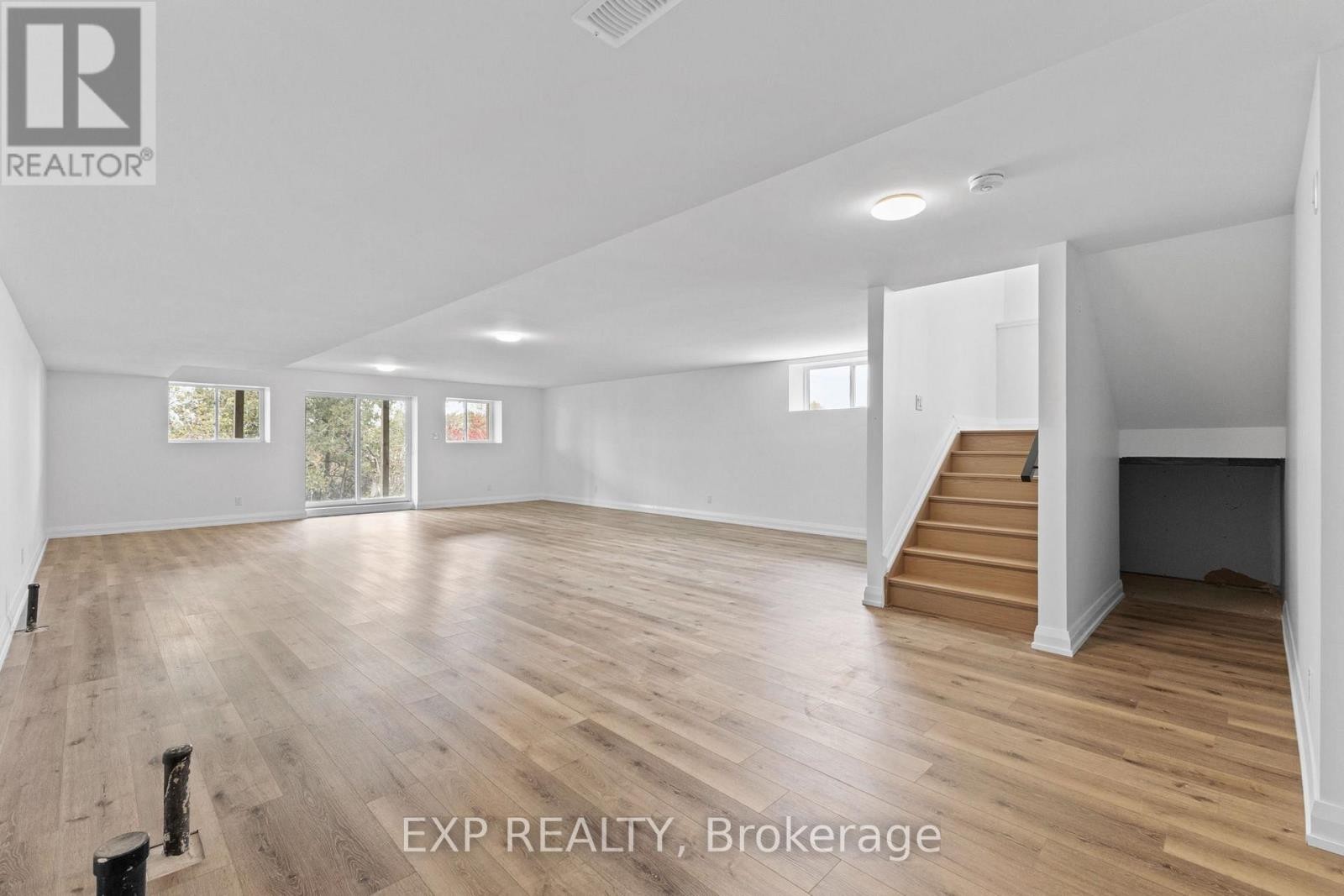 












6819 NOTRE DAME STREET

,
Ottawa,




Ontario
K1C1H4

