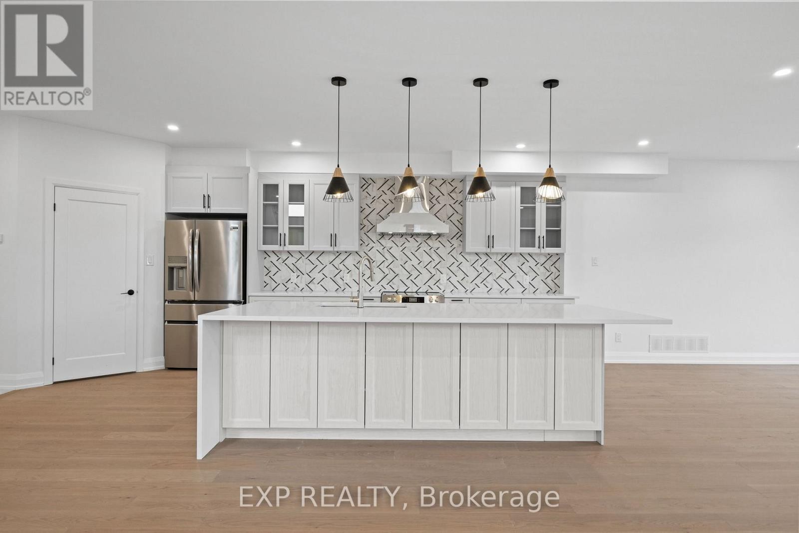 












6819 NOTRE DAME STREET

,
Ottawa,




Ontario
K1C1H4

