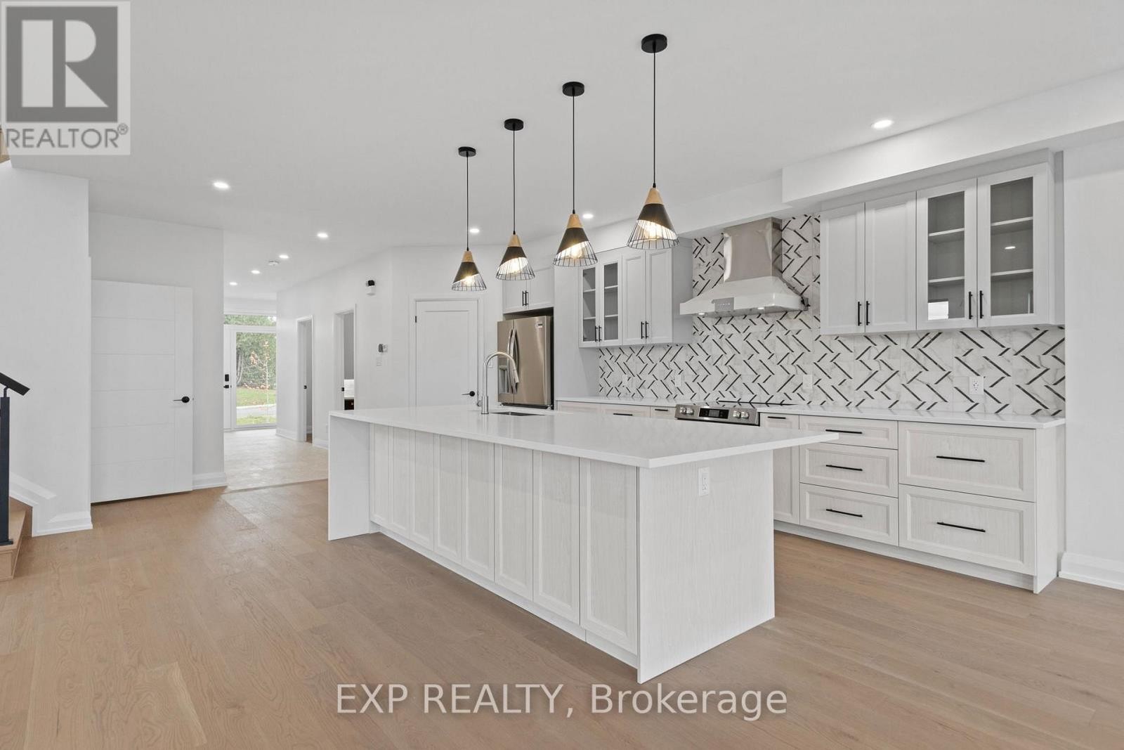 












6819 NOTRE DAME STREET

,
Ottawa,




Ontario
K1C1H4

