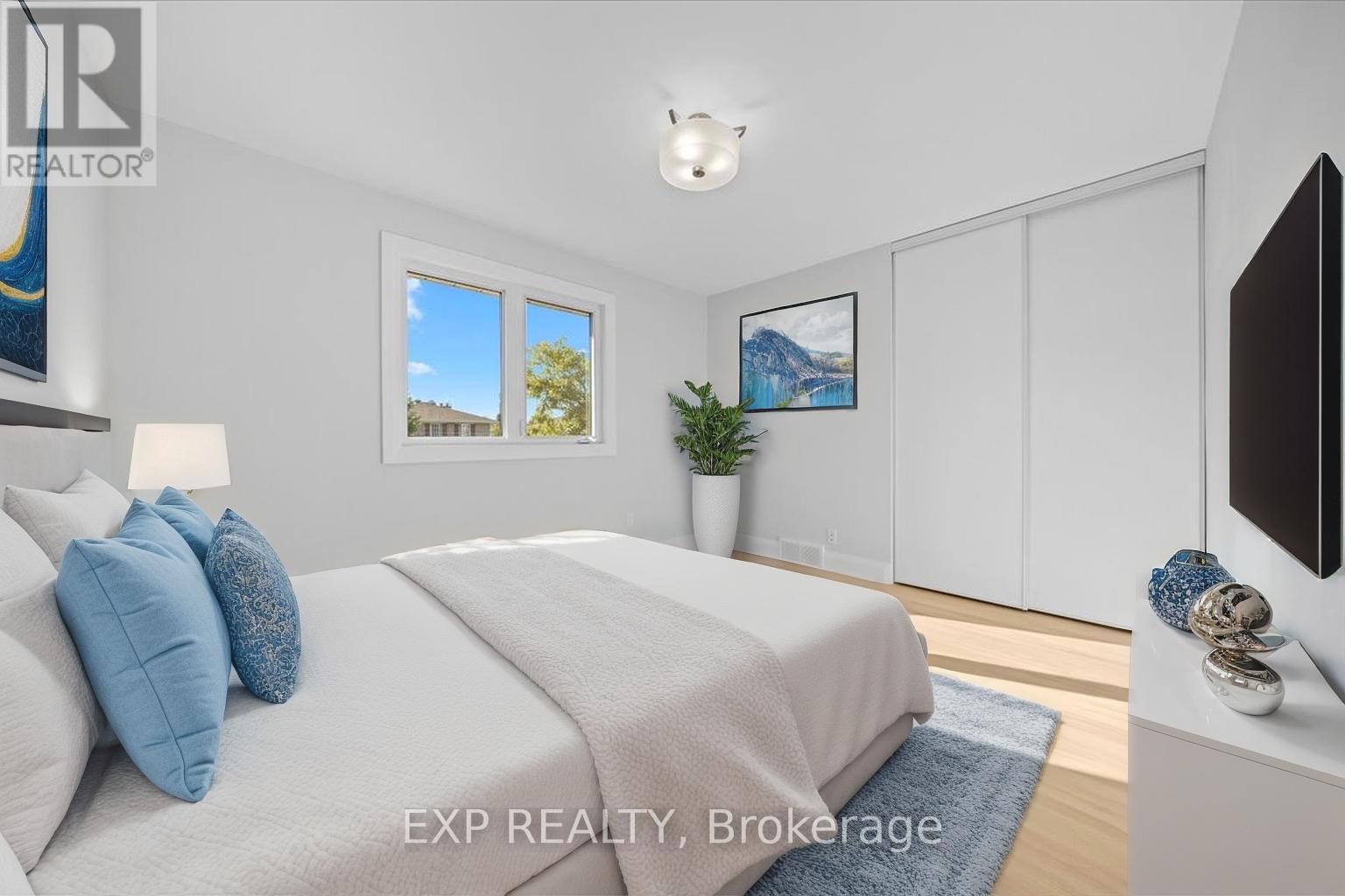 












18 IVYLEA STREET

,
Ottawa,




Ontario
K2G4X5

