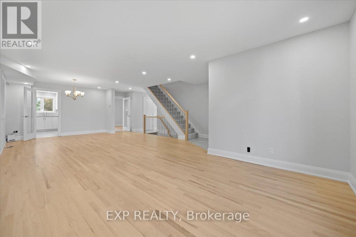 












18 IVYLEA STREET

,
Ottawa,




Ontario
K2G4X5

