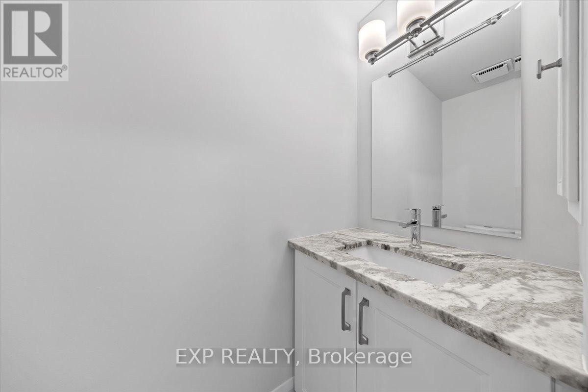 












18 IVYLEA STREET

,
Ottawa,




Ontario
K2G4X5

