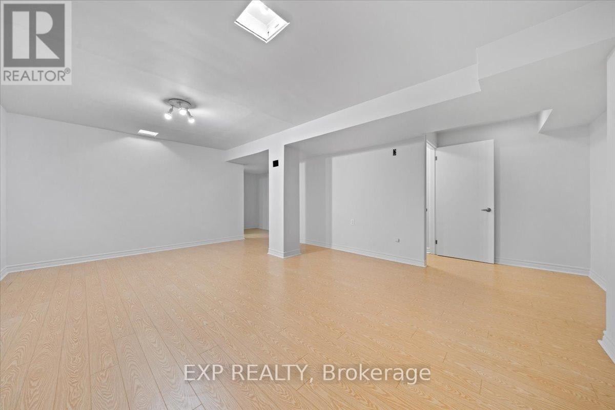 












18 IVYLEA STREET

,
Ottawa,




Ontario
K2G4X5

