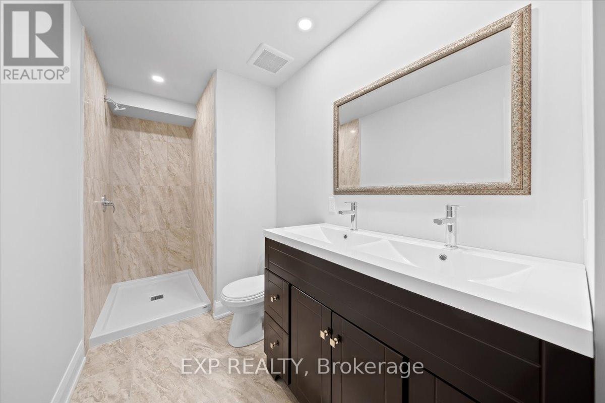 












18 IVYLEA STREET

,
Ottawa,




Ontario
K2G4X5

