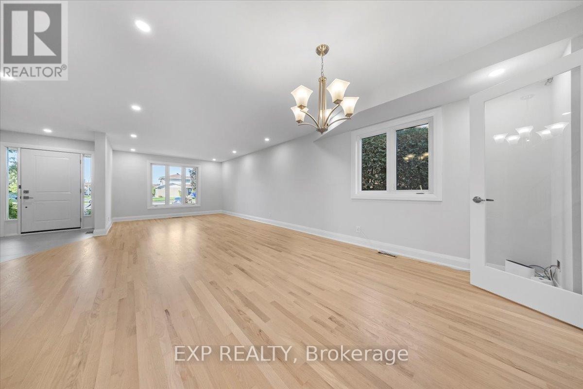 












18 IVYLEA STREET

,
Ottawa,




Ontario
K2G4X5

