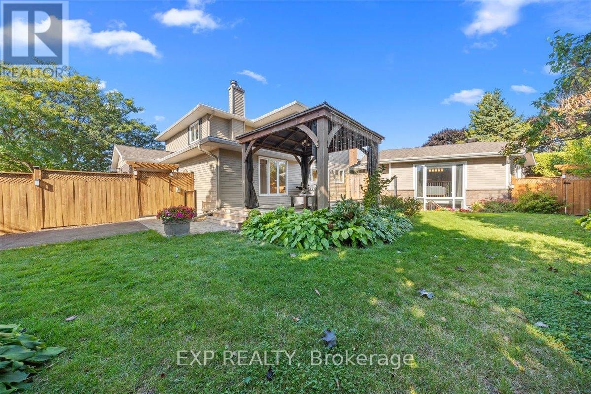 












18 IVYLEA STREET

,
Ottawa,




Ontario
K2G4X5

