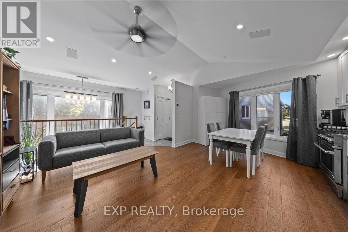 












18 IVYLEA STREET

,
Ottawa,




Ontario
K2G4X5

