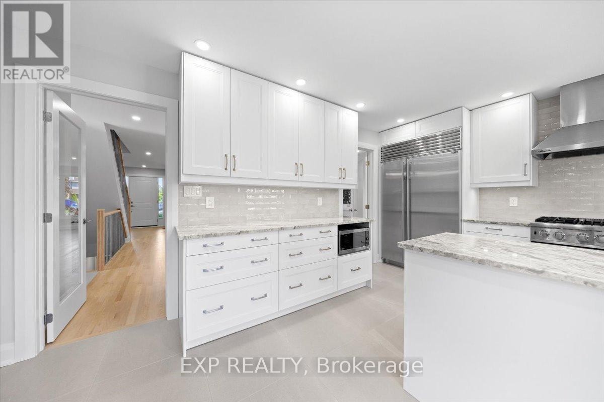 












18 IVYLEA STREET

,
Ottawa,




Ontario
K2G4X5

