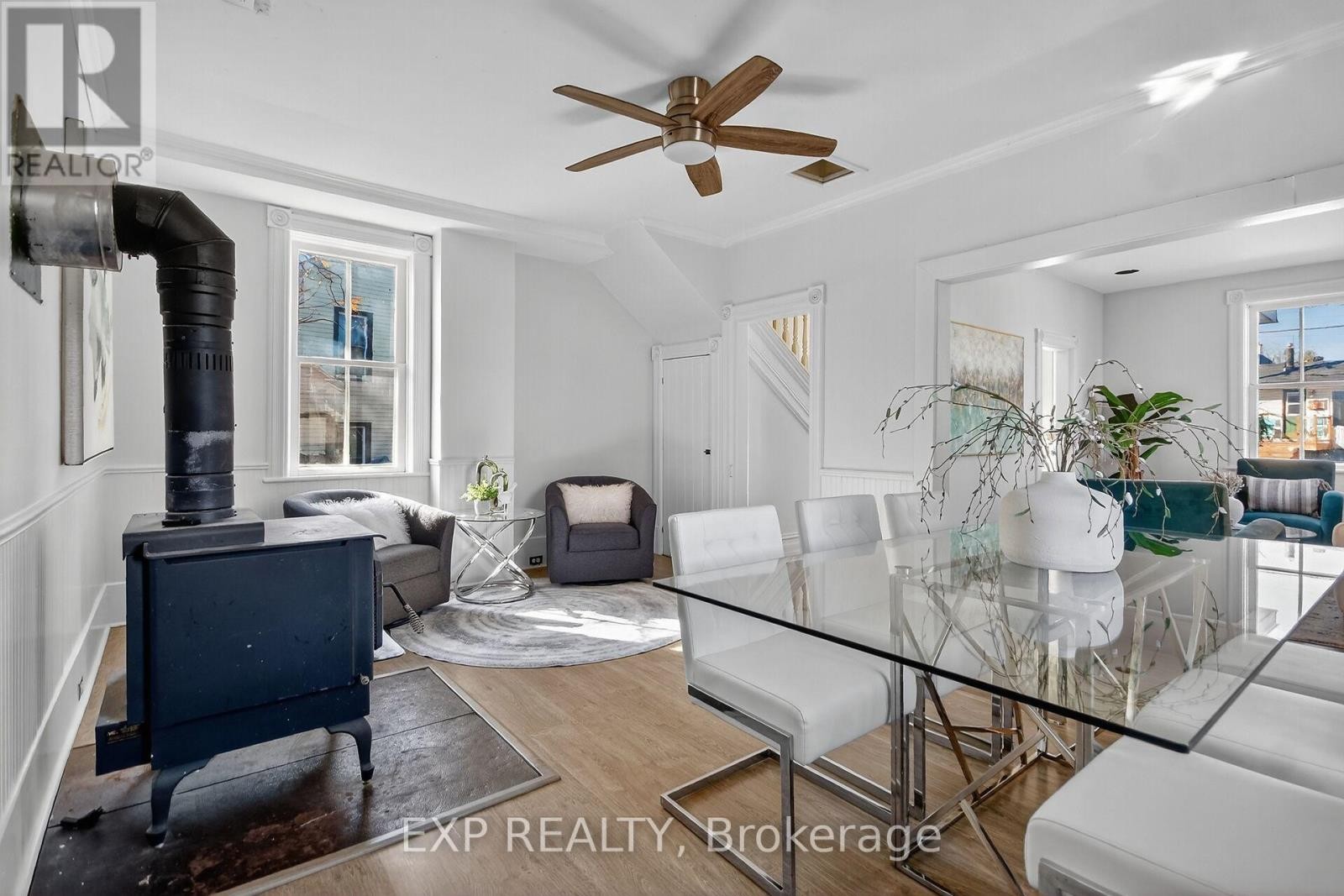 












95 MAIN STREET E

,
Mississippi Mills,




Ontario
K0A1A0

