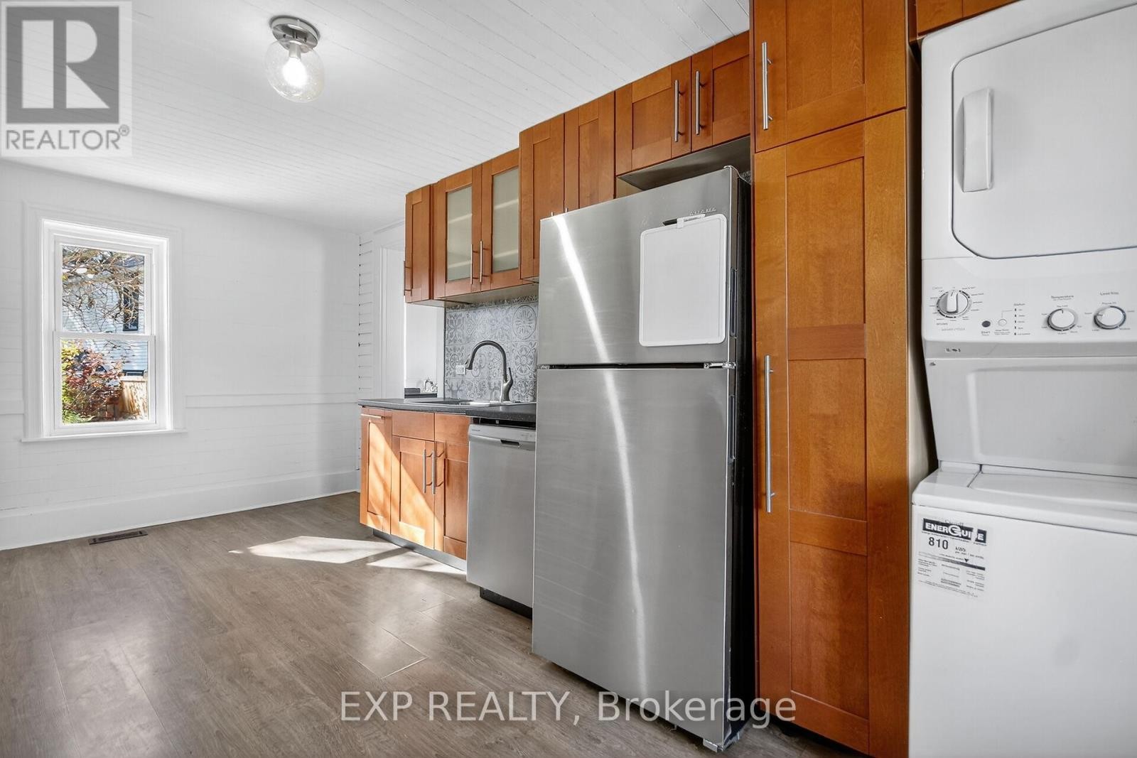 












95 MAIN STREET E

,
Mississippi Mills,




Ontario
K0A1A0

