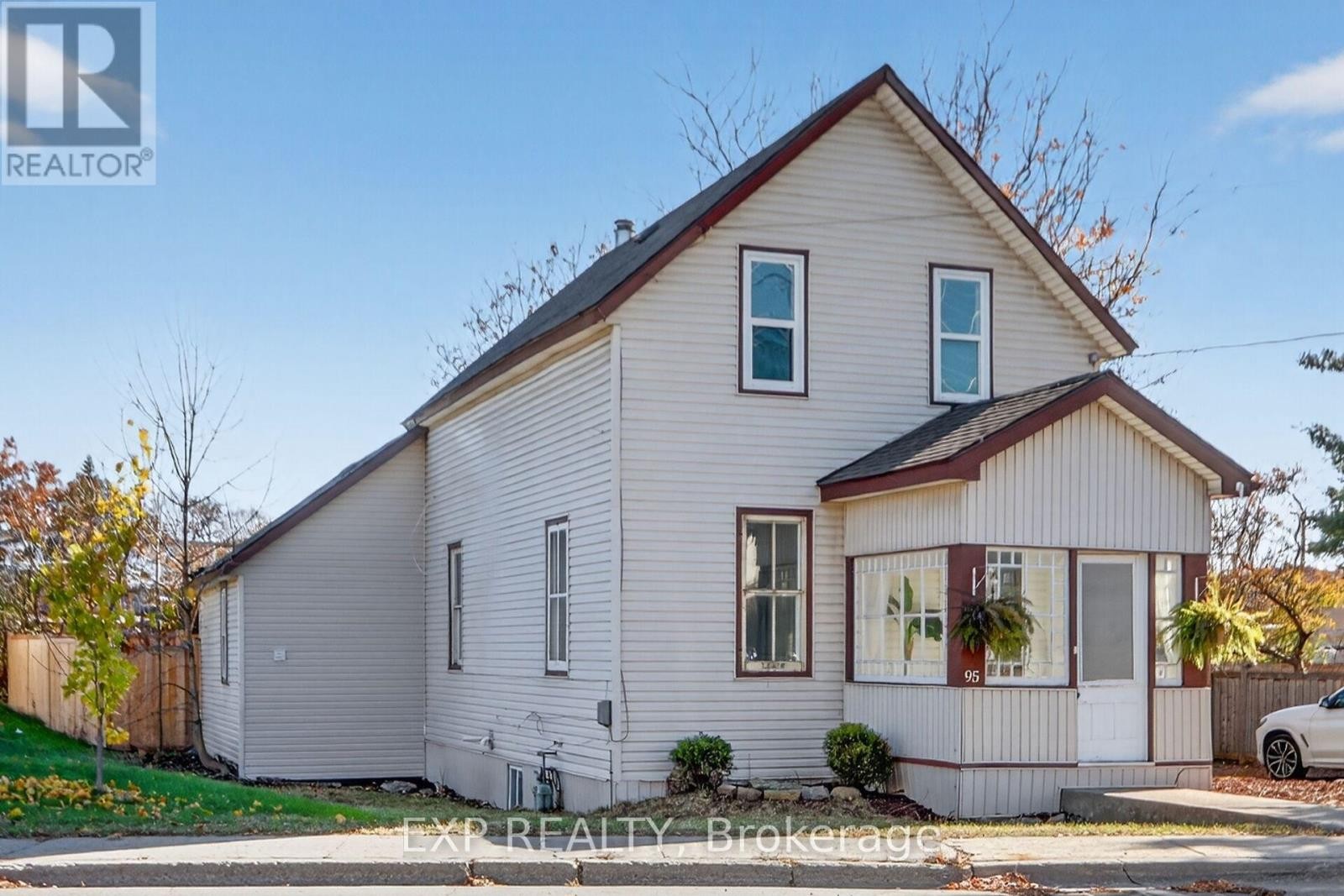 












95 MAIN STREET E

,
Mississippi Mills,




Ontario
K0A1A0

