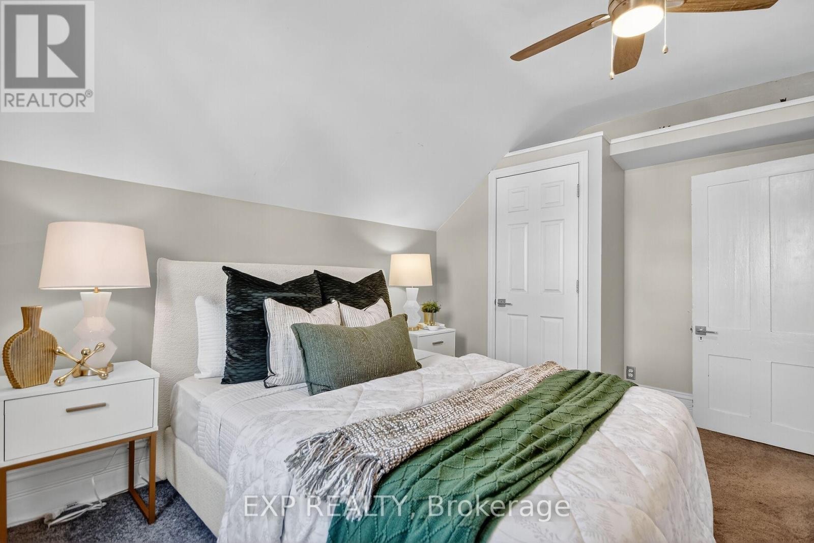 












95 MAIN STREET E

,
Mississippi Mills,




Ontario
K0A1A0

