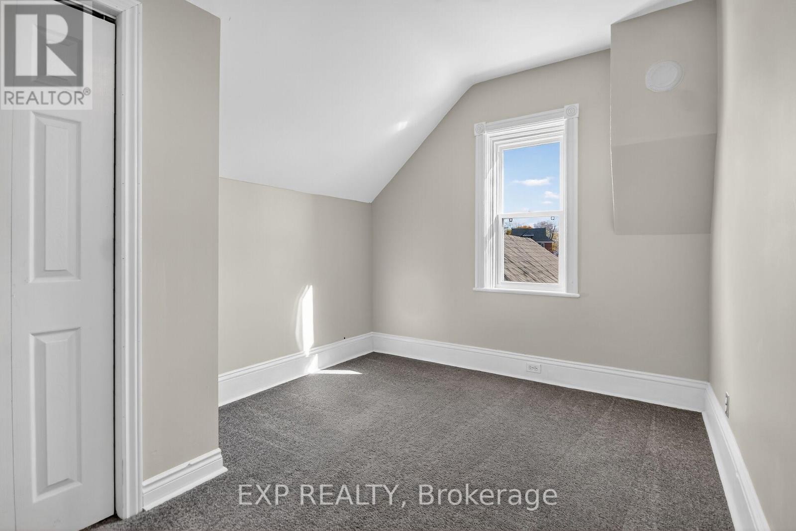 












95 MAIN STREET E

,
Mississippi Mills,




Ontario
K0A1A0

