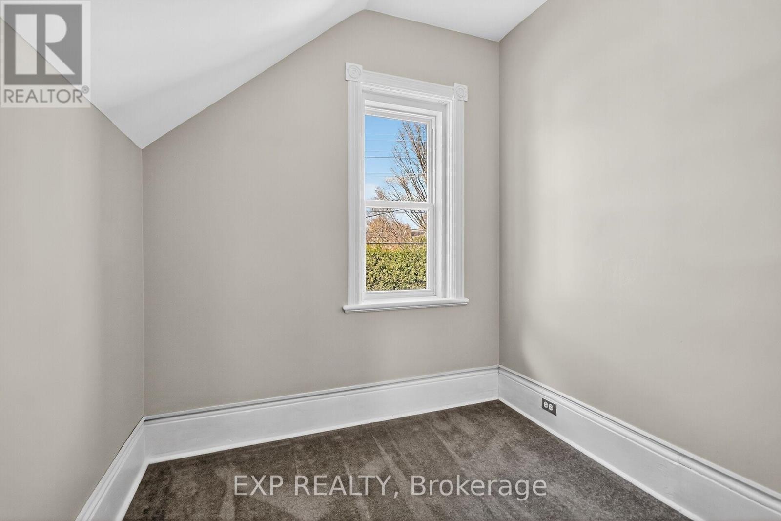 












95 MAIN STREET E

,
Mississippi Mills,




Ontario
K0A1A0

