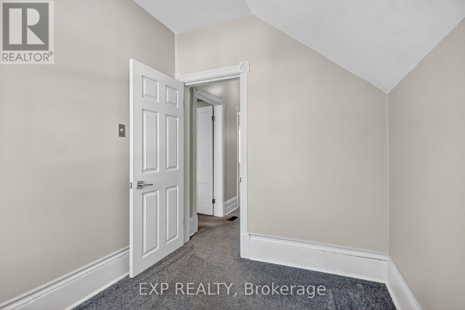 












95 MAIN STREET E

,
Mississippi Mills,




Ontario
K0A1A0

