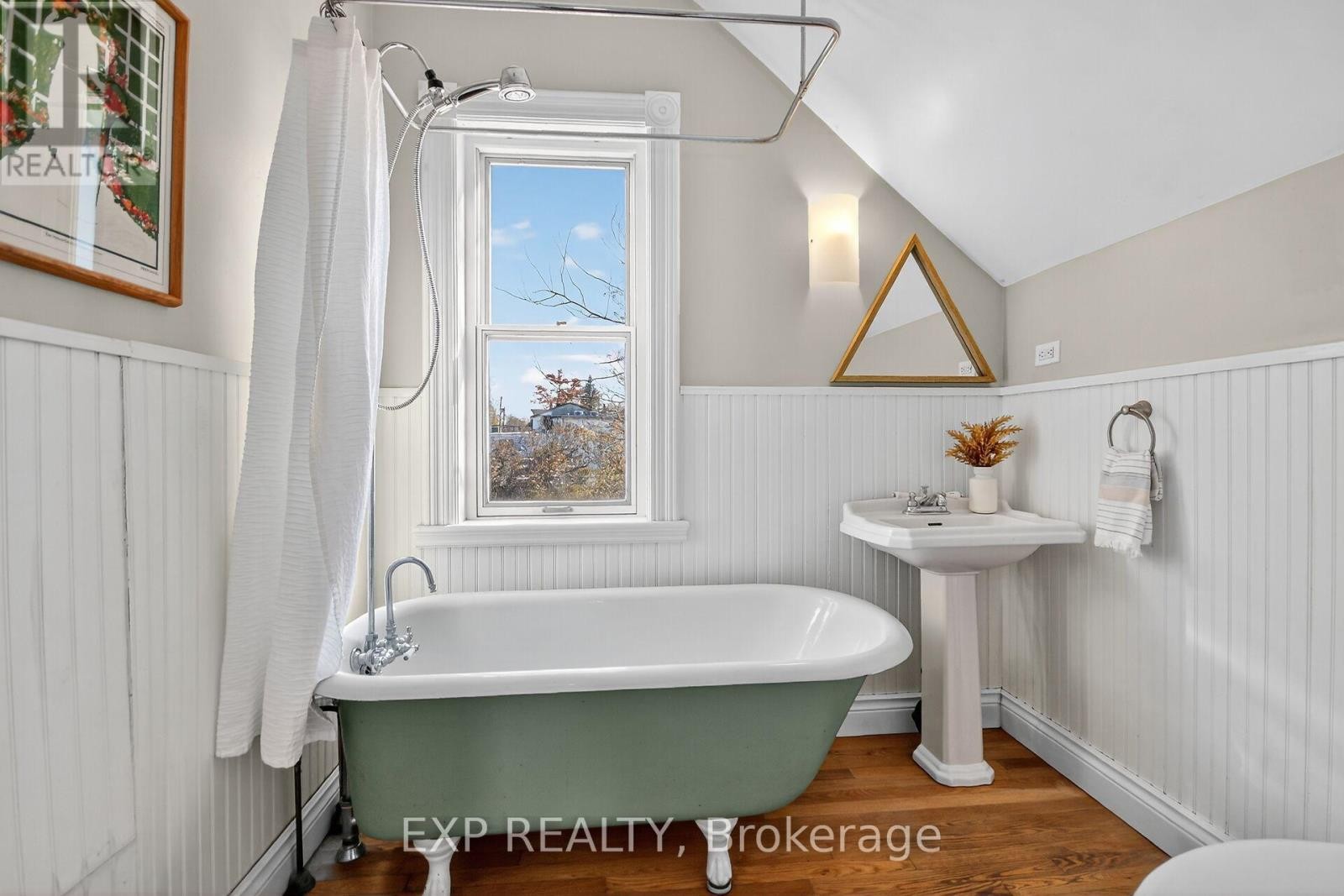 












95 MAIN STREET E

,
Mississippi Mills,




Ontario
K0A1A0

