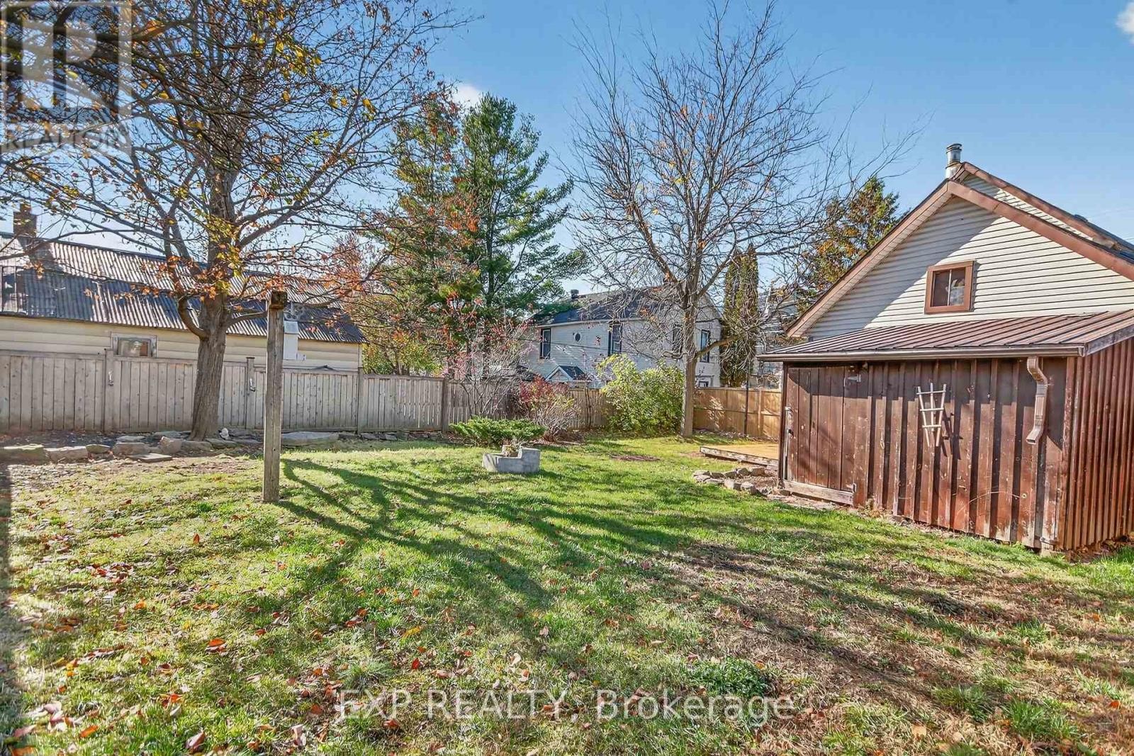 












95 MAIN STREET E

,
Mississippi Mills,




Ontario
K0A1A0

