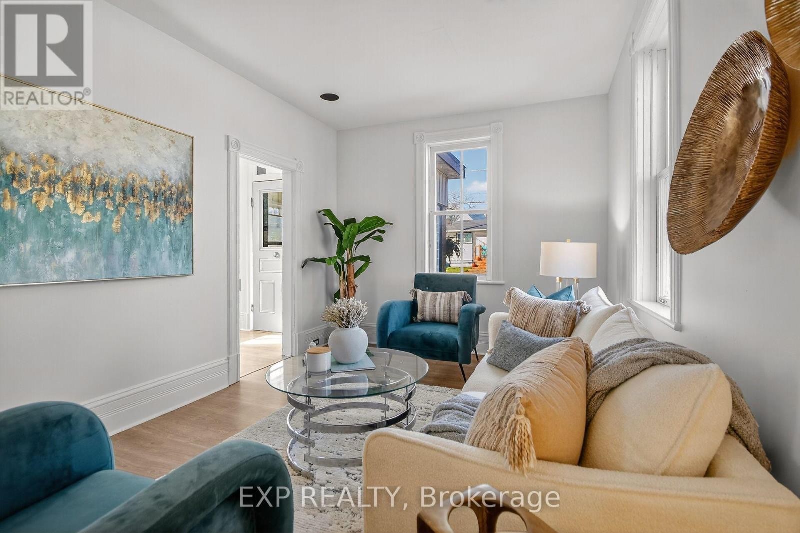 












95 MAIN STREET E

,
Mississippi Mills,




Ontario
K0A1A0

