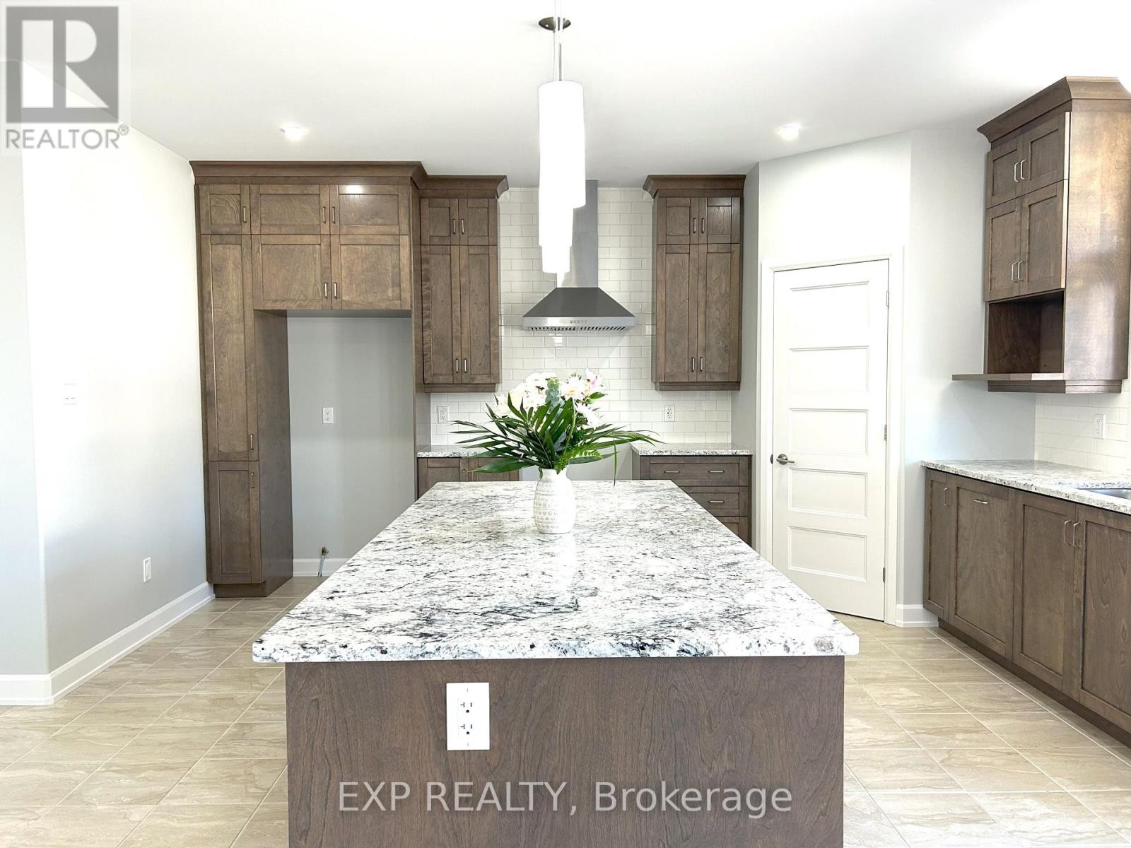 












827 SOLIDEX PLACE

,
Russell,




Ontario
K4R0C7

