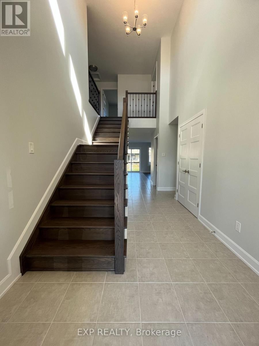 












827 SOLIDEX PLACE

,
Russell,




Ontario
K4R0C7

