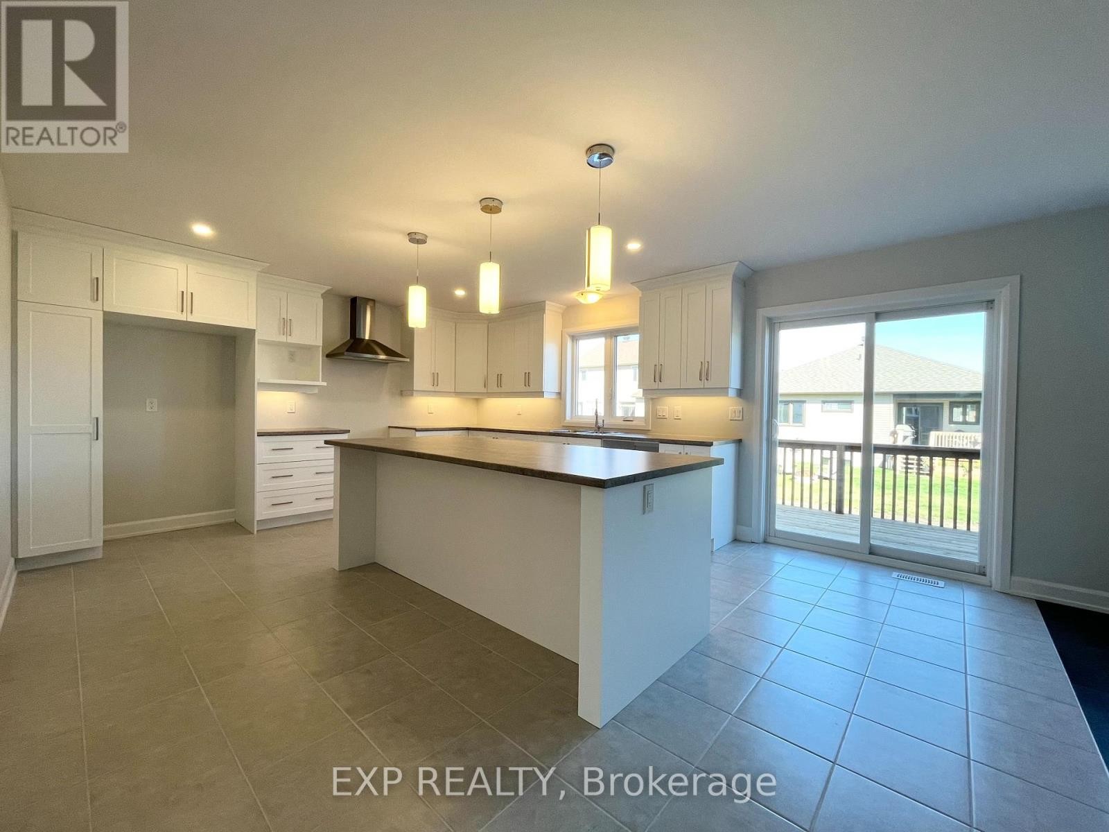 












827 SOLIDEX PLACE

,
Russell,




Ontario
K4R0C7

