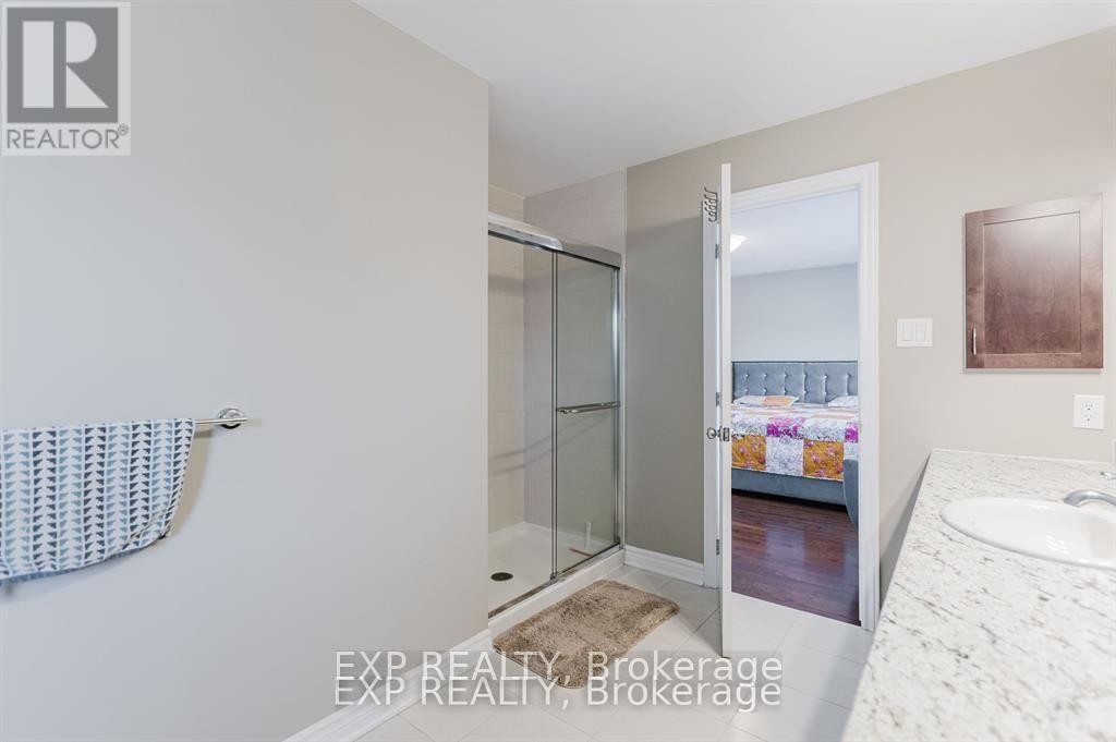 












39 CLONFADDA TERRACE

,
Ottawa,




Ontario
K2J6E9

