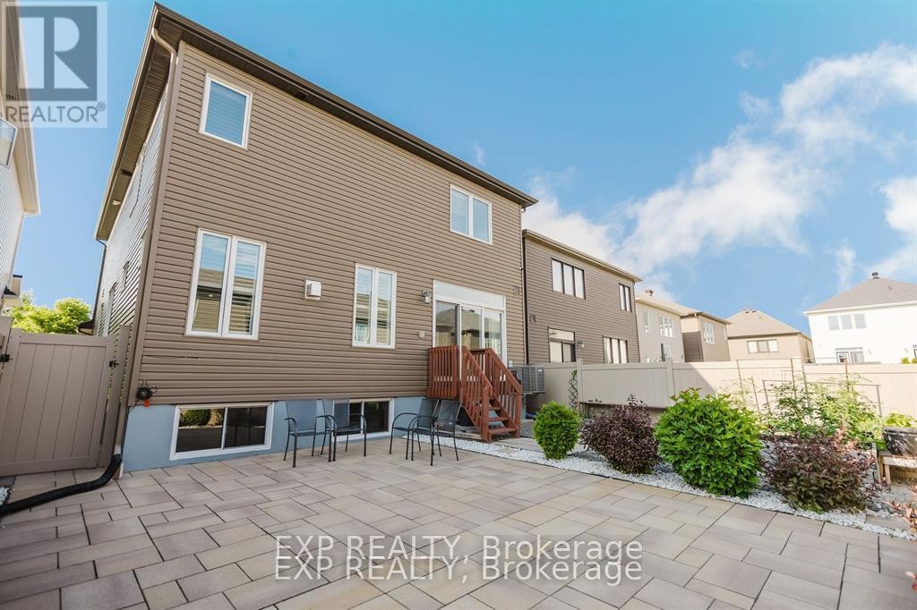 












39 CLONFADDA TERRACE

,
Ottawa,




Ontario
K2J6E9

