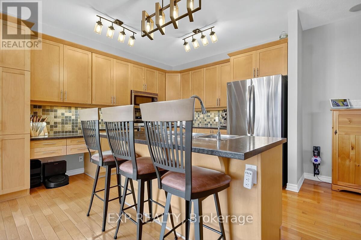 












202 MISTRAL WAY

,
Ottawa,




Ontario
K2S0G6

