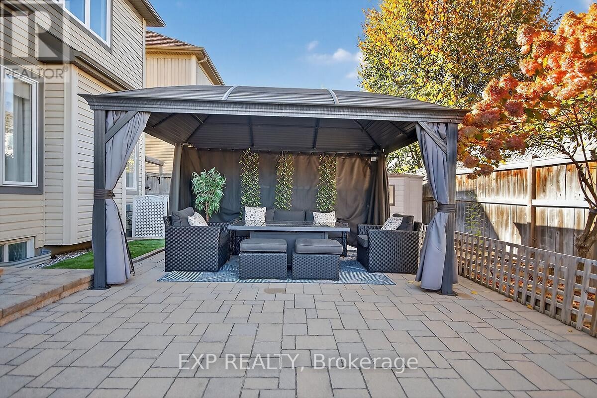 












202 MISTRAL WAY

,
Ottawa,




Ontario
K2S0G6

