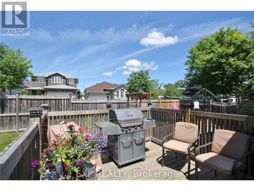 












24 WALLSEND AVENUE

,
Ottawa,




Ontario
K2K3K7

