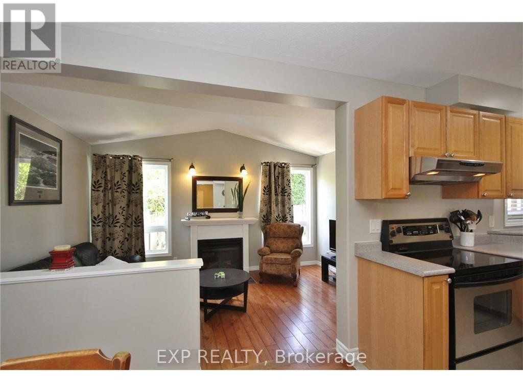 












24 WALLSEND AVENUE

,
Ottawa,




Ontario
K2K3K7

