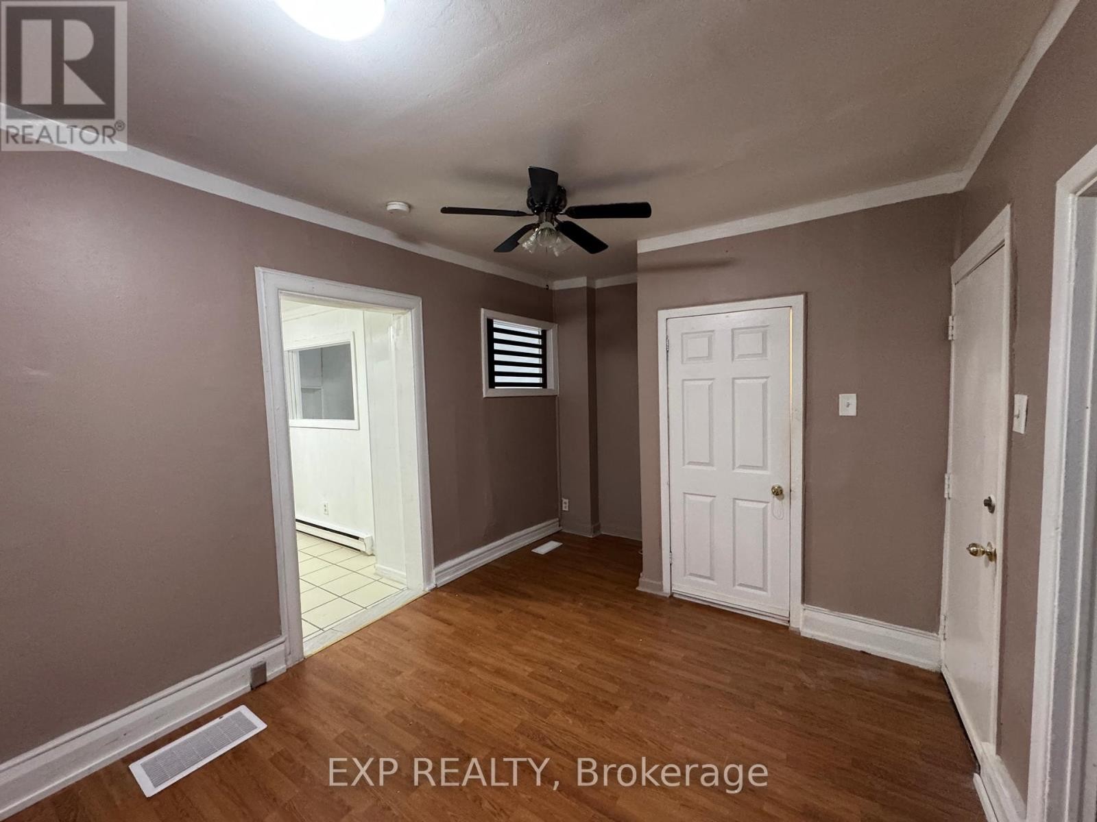 












1 - 70 BARRETTE STREET

,
Ottawa,




Ontario
K1L8A3

