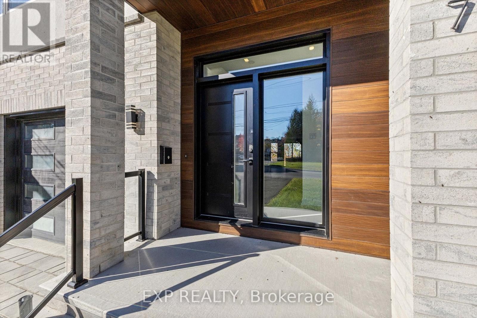 












6817 NOTRE DAME STREET

,
Ottawa,




Ontario
K1C1H4

