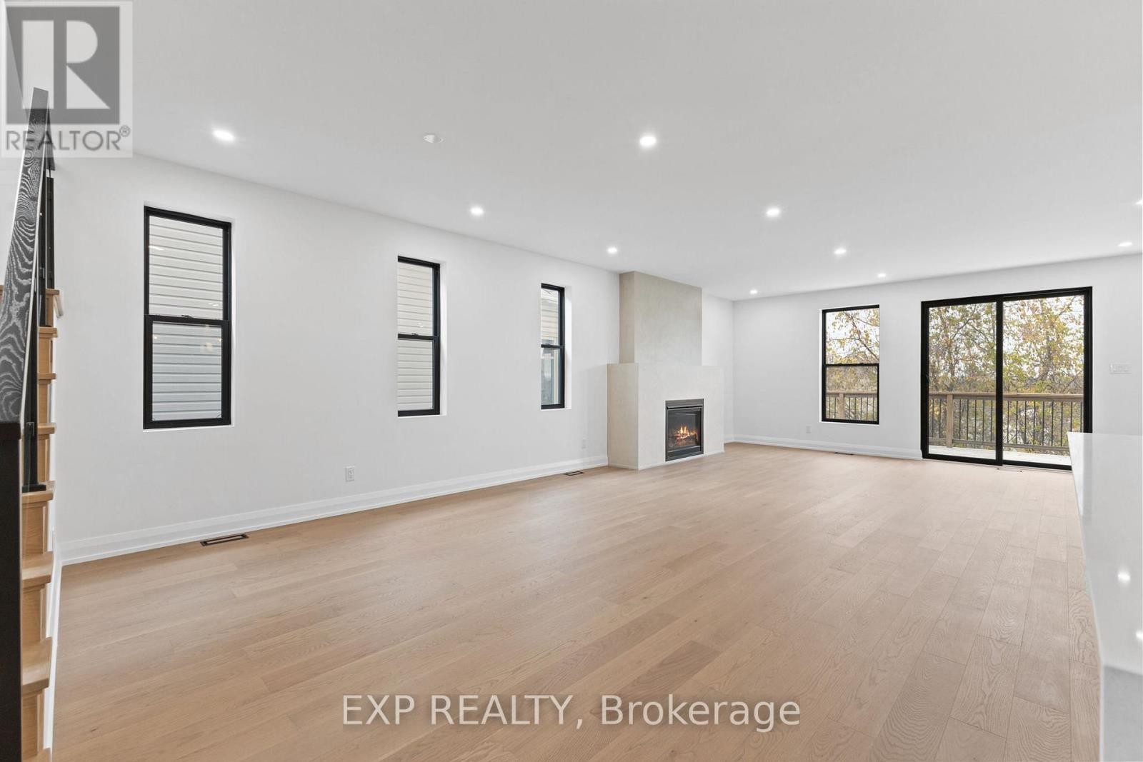 












6817 NOTRE DAME STREET

,
Ottawa,




Ontario
K1C1H4

