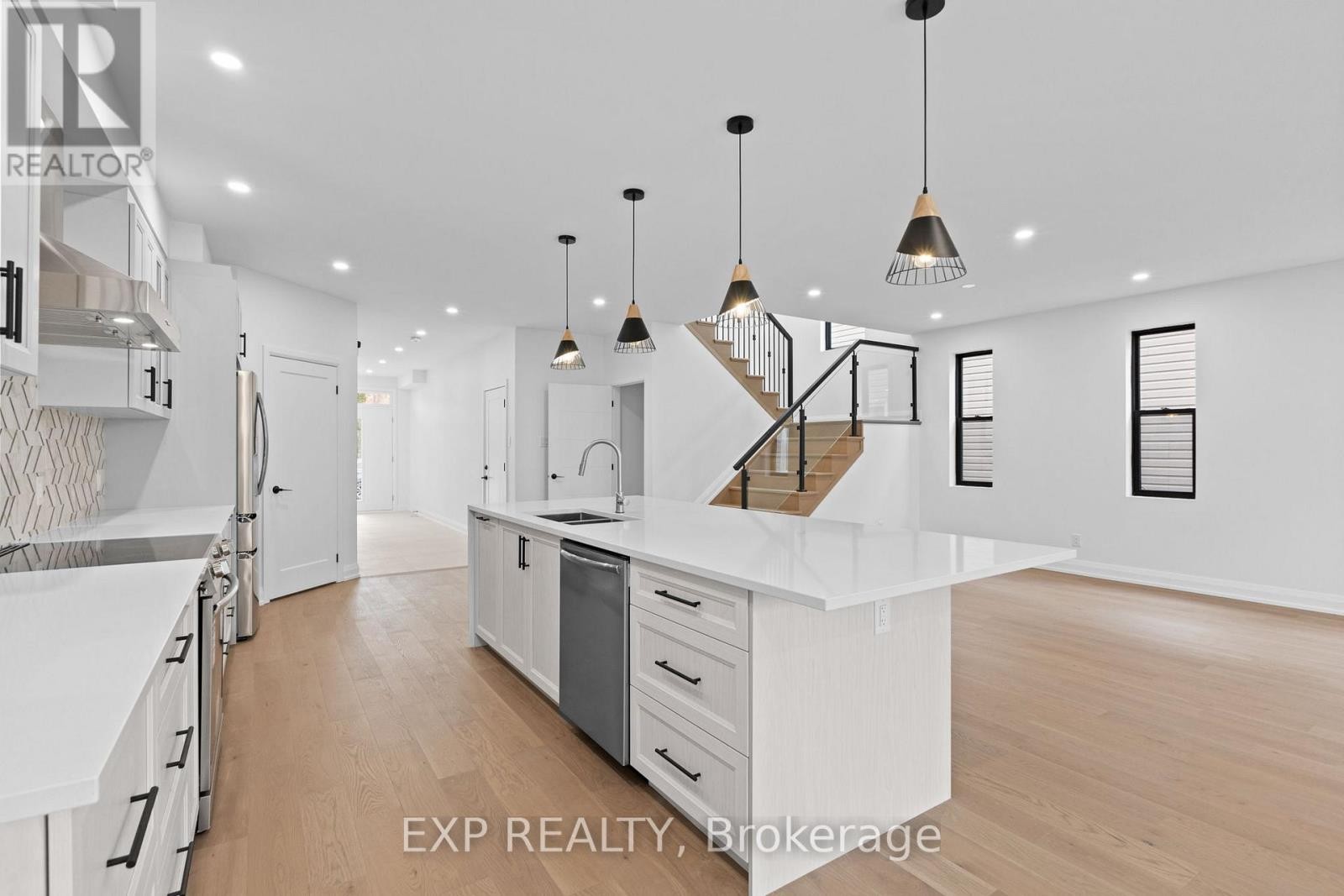 












6817 NOTRE DAME STREET

,
Ottawa,




Ontario
K1C1H4

