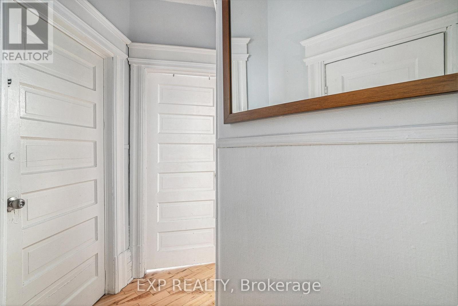 












2 - 350 FIFTH AVENUE

,
Ottawa,




Ontario
K1S2N8

