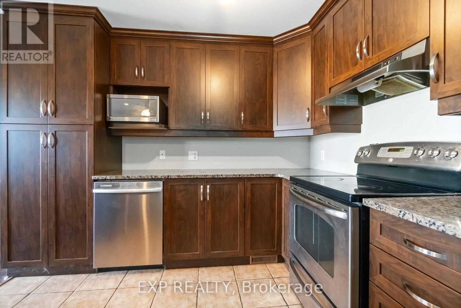 












102 ASSELIN STREET S

,
The Nation,




Ontario
K0A2M0

