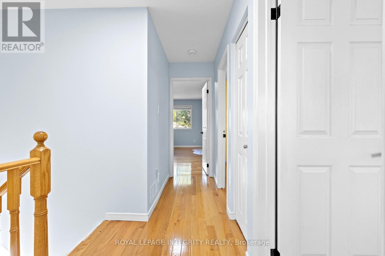 












11 ROYAL FIELD CRESCENT

,
Ottawa,




Ontario
K2J4G1

