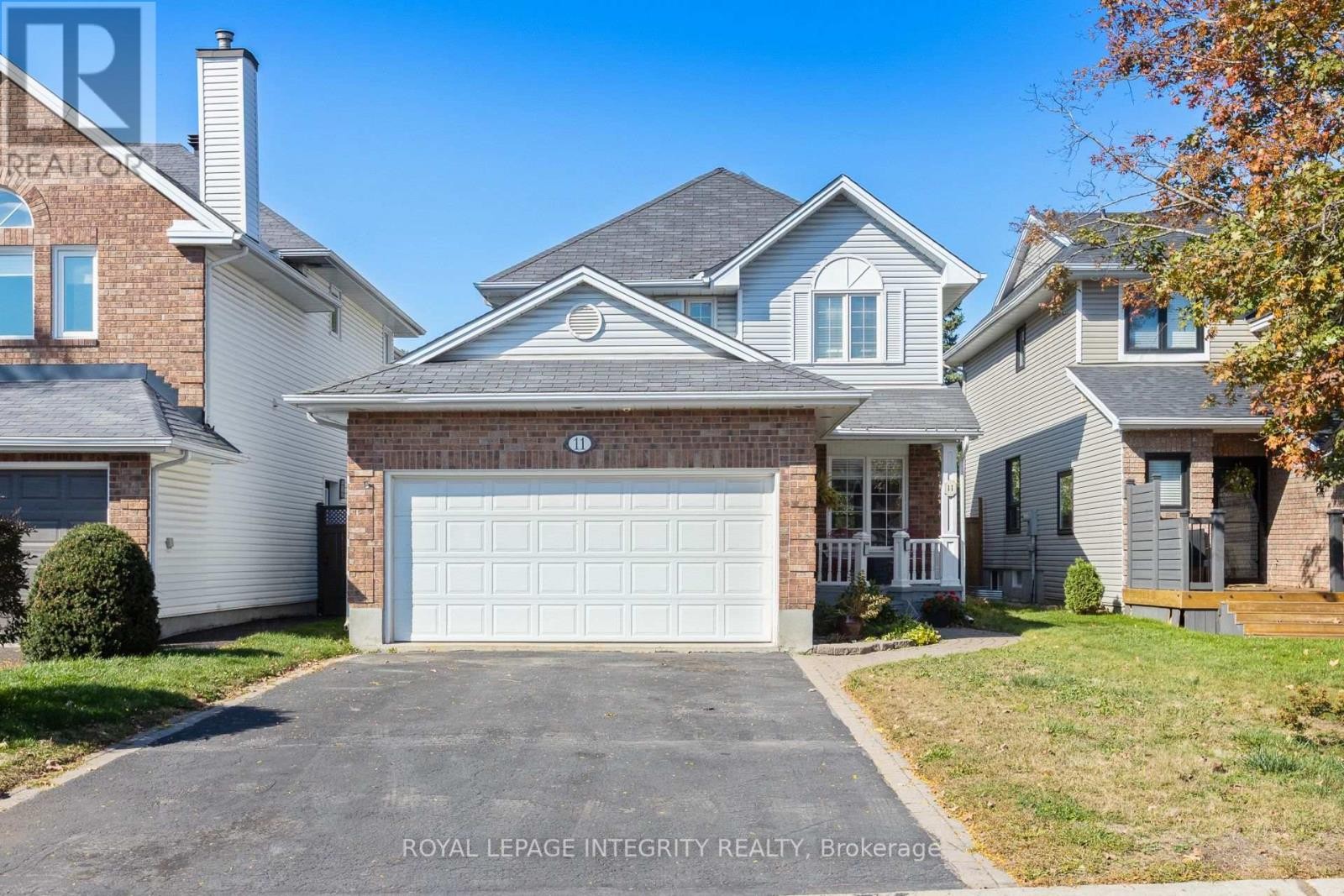 












11 ROYAL FIELD CRESCENT

,
Ottawa,




Ontario
K2J4G1

