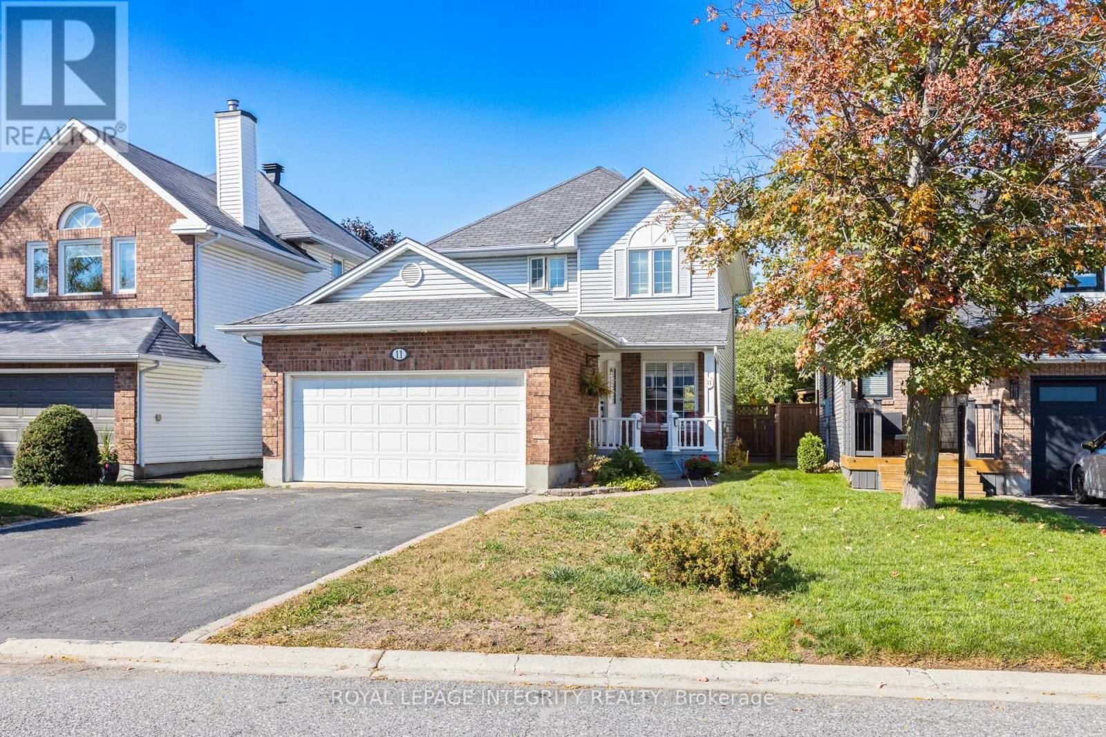 












11 ROYAL FIELD CRESCENT

,
Ottawa,




Ontario
K2J4G1

