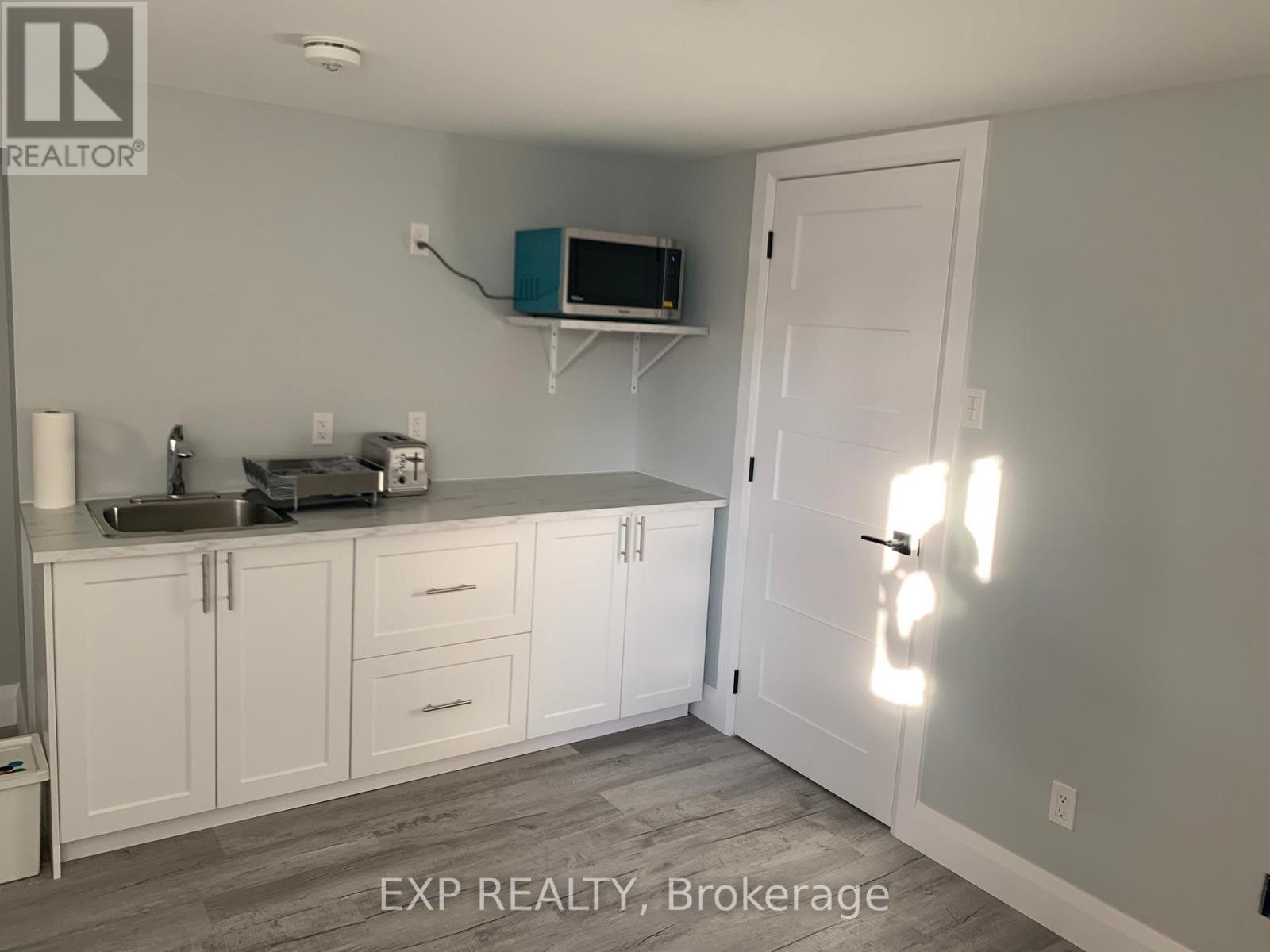 












1554 BASELINE ROAD

,
Ottawa,




Ontario
K2C0B3

