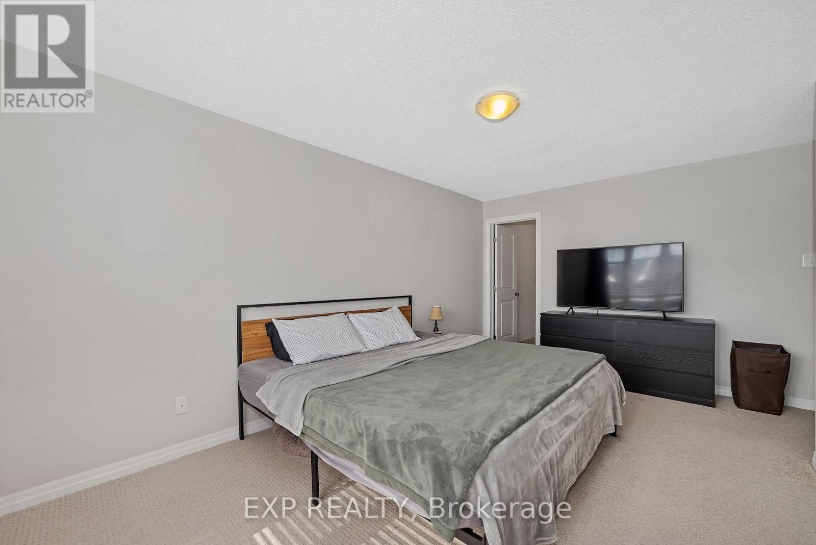 












503 KNOTRIDGE STREET N

,
Ottawa,




Ontario
K1W0A8

