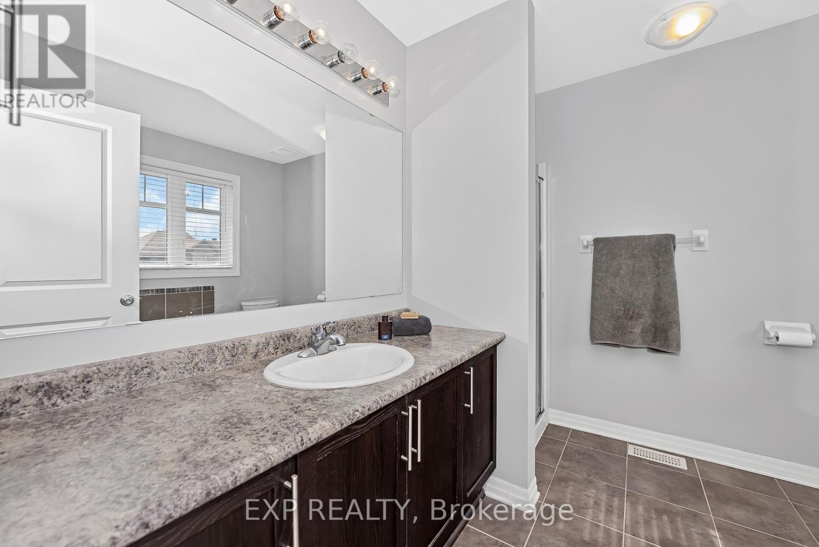 












503 KNOTRIDGE STREET N

,
Ottawa,




Ontario
K1W0A8

