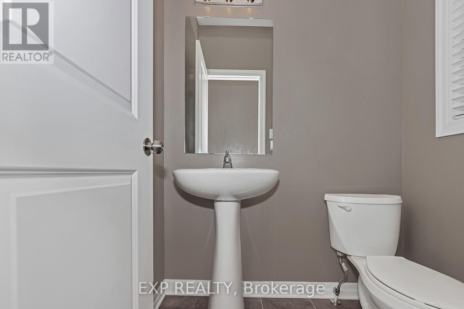 












503 KNOTRIDGE STREET N

,
Ottawa,




Ontario
K1W0A8

