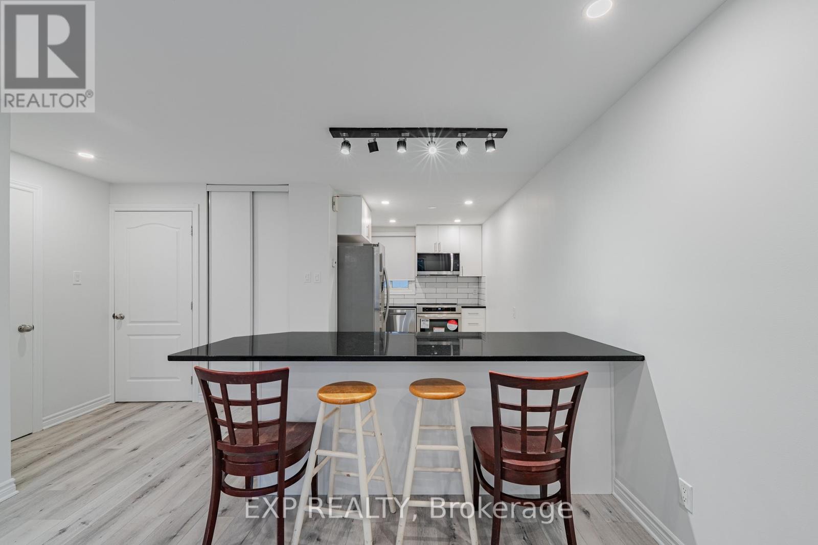 












268 WOODFIELD DRIVE

,
Ottawa,




Ontario
K2G4P2

