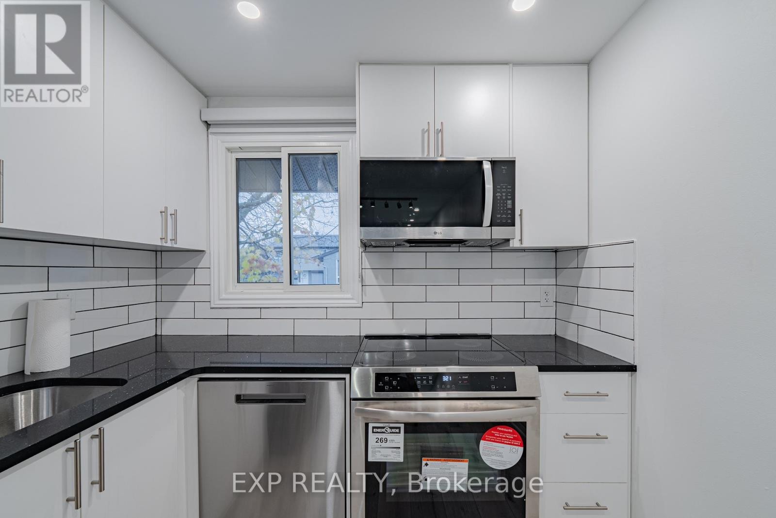 












268 WOODFIELD DRIVE

,
Ottawa,




Ontario
K2G4P2

