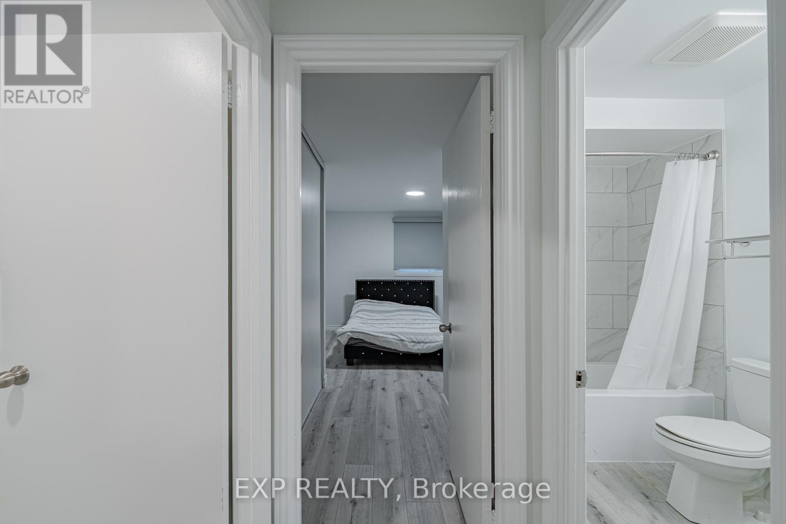 












268 WOODFIELD DRIVE

,
Ottawa,




Ontario
K2G4P2

