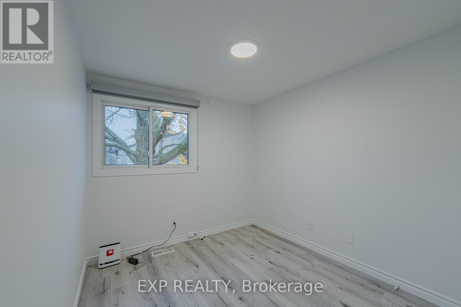 












268 WOODFIELD DRIVE

,
Ottawa,




Ontario
K2G4P2

